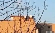 «Опасные игры»: в Днепре дети прыгали на крыше 9-этажного дома
