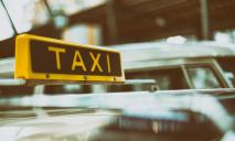 Проезд по пропускам в Днепре: маршрутчиков заменяют таксисты