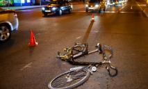 В Днепре сбили велосипедиста: видео момента ДТП