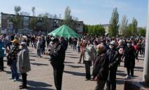 Кто контролировал задержание мэра Покрова? Жители города вышли на митинг