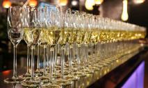 Стало известно, сколько шампанского за год выпили жители Днепра и области