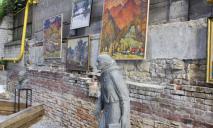 Музейный переулок в центре Днепра превратили в туалет