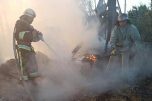 Пожар тушили спасатели. Новости Днепра