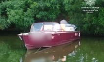 Мужчина в пьяном виде рассекал на моторной лодке по реке Днепр