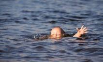 «Не усмотрели»: 5-летняя девочка утонула в бассейне