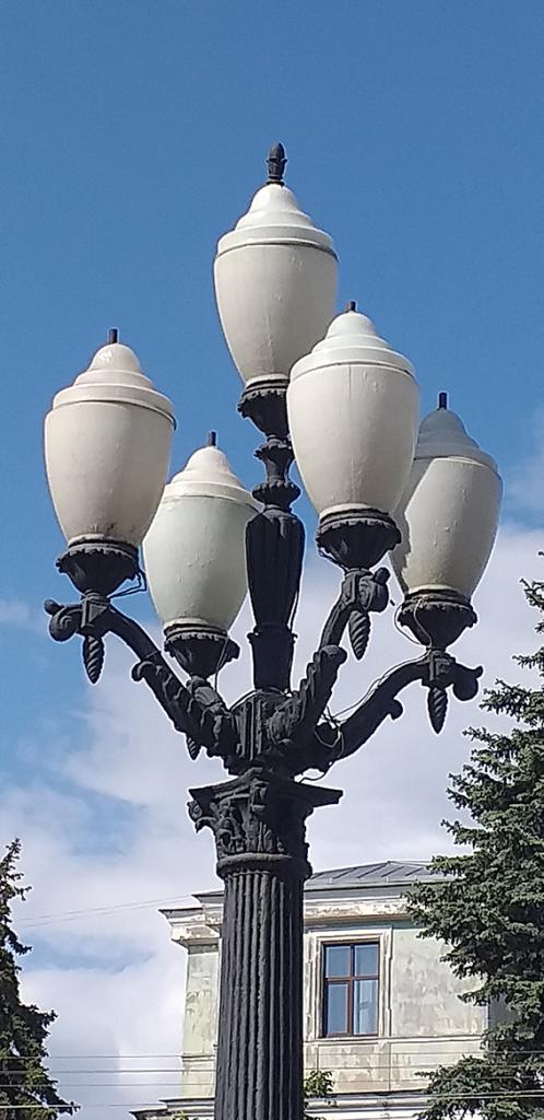 Новости Днепра про «Следы прошлого»: в Днепре сохранились уникальные фонари