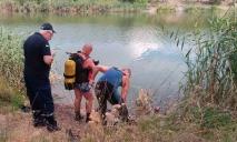 «Пошел купаться и пропал»: спасатели достали из водоема труп мужчины