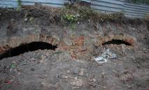 В центре Днепра откопали погреба старинных домов: фотофакт
