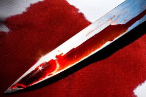 В Каменском женщина напала на своего сожителя с ножом. Случилось это на почве внезапной ссоры.  Новости Днепра