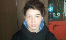 Под Днепром снова сбежала из дома 14-летняя девочка: родители ищут уже 4 дня