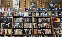 «Дешевле только бесплатно»: в магазине Днепра можно купить книги за 2-3 гривны