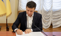 Зеленский подписал закон: валютные кредиты украинцев перевели в гривну