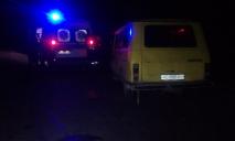 Под Днепром автомобиль влетел в кювет: пострадали двое взрослых и ребенок