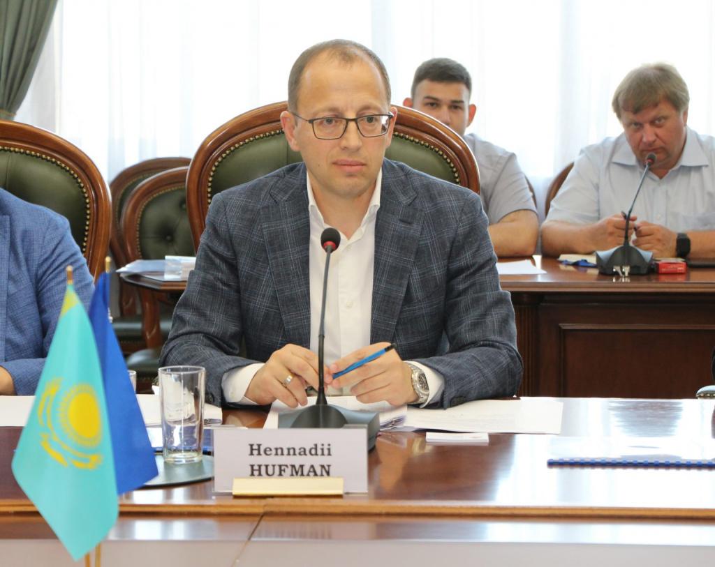 Новости Днепра про «Уважение к истории – это то, что нас объединяет», – Геннадий Гуфман о визите делегации Казахстана (ФОТО)