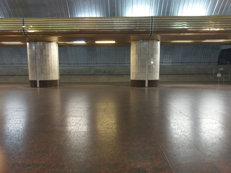 Новости Днепра про Ни души на перроне и бесплатный wi-fi: как сейчас выглядит конечная станция метро Днепра (ФОТО)