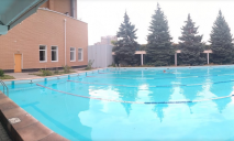 Дешевый открытый бассейн на левом берегу Днепра: где находится и сколько стоит (ФОТО)