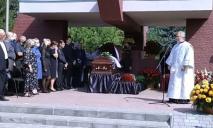 Нардеп Новинский пришел на похороны мэра Кривого Рога в церковной рясе