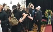 Кива пришел на похороны мэра Кривого Рога с множеством охранников