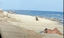 Не надо стесняться: пара из Днепра снова занялась сексом на пляже (ВИДЕО 18+)