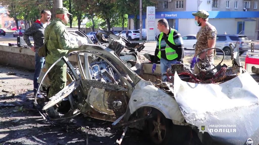 Новости Днепра про Трагедия для мамы и бабушки: что говорят о погибших при взрыве авто на Хмельницкого