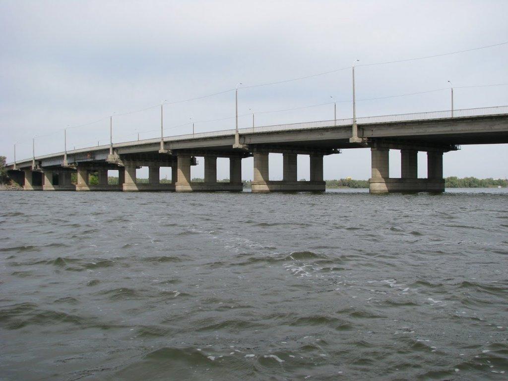 Новости Днепра про В Днепре девочка-подросток спрыгнула с моста