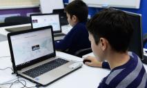 Бизнесмен в Днепре поставлял в учебные заведения некачественные компьютеры