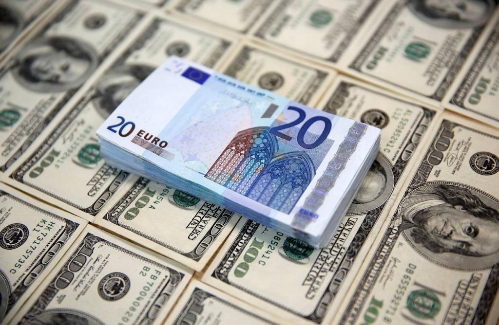 Новости Днепра про Евро подорожал, а доллар замер на месте: курс валют на 22 сентября
