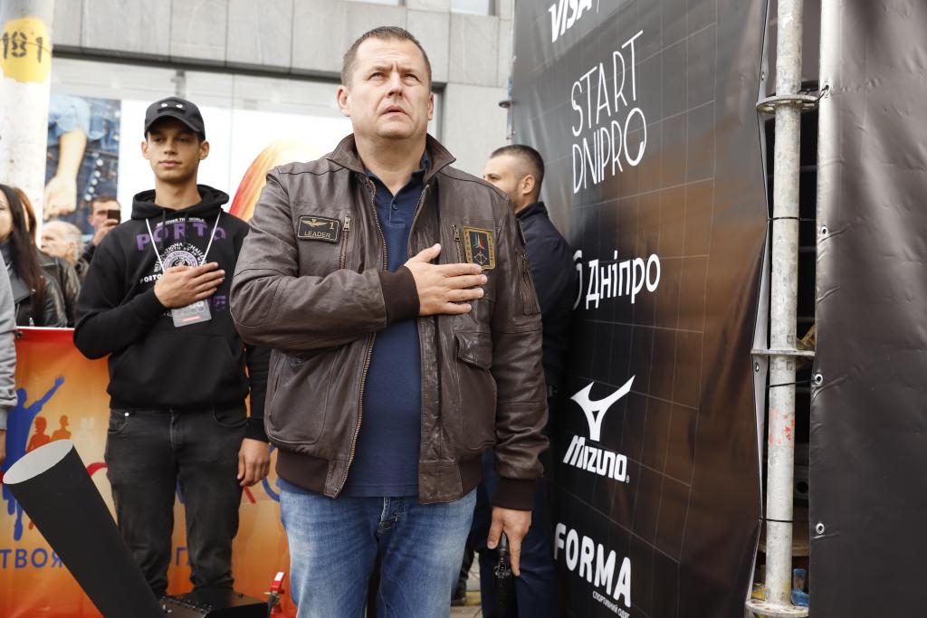 Новости Днепра про Безопасность бегунов и вдохновляющие участники: в Днепре продолжается 5-й «Almaz Group Dnipro Marathon»