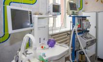 На Днепропетровщине американские врачи помогают оперировать детей с ожогами
