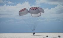 Астронавты-аматоры закончили первый туристический полет в космос с гражданским экипажем