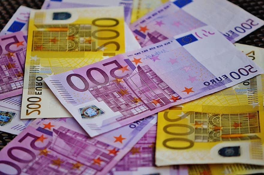 Новости Днепра про Евро подорожал: курс валют на 15 сентября