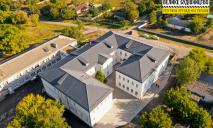 В Сурско-Литовском модернизировали столетний корпус школы