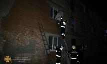 Экстренная эвакуация: взрослых и детей спасали из горящего общежития