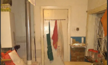 Без воды и туалета: как выглядит дом, который можно купить за 200 тысяч гривен в Днепре (ФОТО)