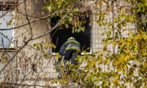 Дотла: в Днепре в переулке Крушельницкой сгорела квартира (ВИДЕО)