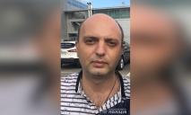 Взял кожаную сумку, сел в Ford и исчез: в Днепре разыскивают 41-летнего мужчину