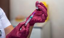 90% соцработников Днепропетровщины вакцинировались от коронавируса