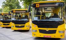 На Днепропетровщине в учебные заведения школьные автобусы подвозят более 20 тыс детей и учителей