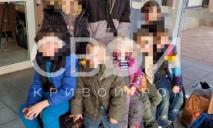 Не смогла прокормить: мать бросила девятерых детей в горисполкоме в Кривом Роге