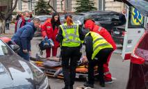 Откачивали дефибриллятором: в Днепре Renault сбил женщину