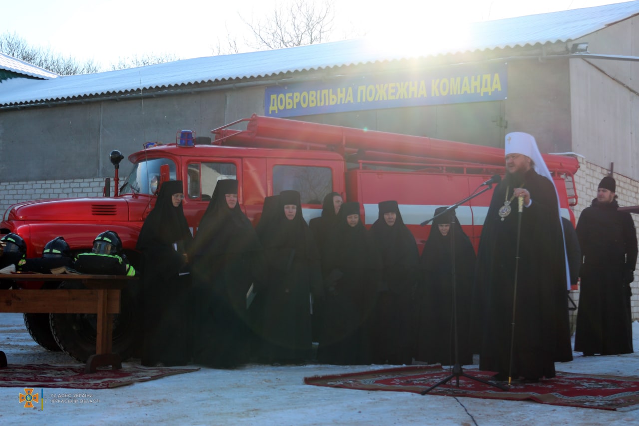 Новости Днепра про В Украине появилась первая команда пожарников-послушниц из женского монастыря