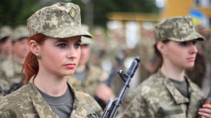 Новости Днепра про Становись или плати штраф: как и где женщинам встать на воинский учет в Днепре
