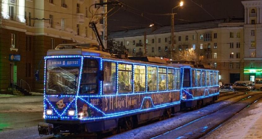 Новости Днепра про Новогодний трамвай: по Днепру можно будет прокатится на праздничном транспорте