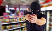 Дебошира разыскали: в Кривом Роге мужчина ограбил магазин и избил продавщицу