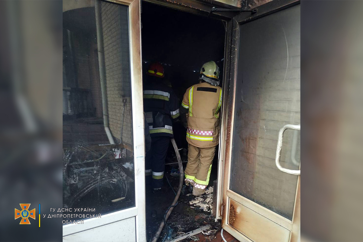 Новости Днепра про В Кривом Роге горел 2-этажный частный дом: есть пострадавшие