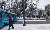 Метель и пробки: в Днепре общественный транспорт ходит в оперативном режиме