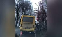 Захмелел от кефира и пельмешек: в Днепре остановили водителя служебного автобуса