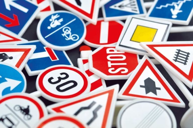 Новости Днепра про Новые дорожные знаки: где их установят в Днепре