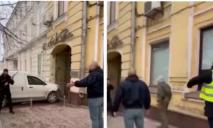 Прохожие разбегались в разные стороны: в центре Киева неизвестные устроили перестрелку
