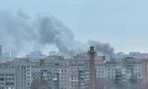 Дым виден за километры: что сейчас происходит возле горящего офиса АТБ(видео)